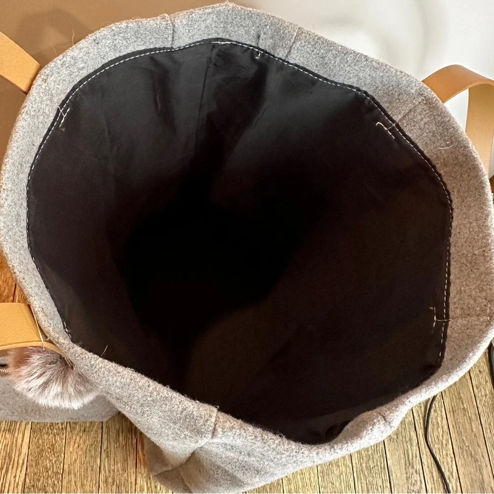 Gray Felt Tote Bag and Matching Small Makeup Bag with PomPoms. - Picture 5 of 7